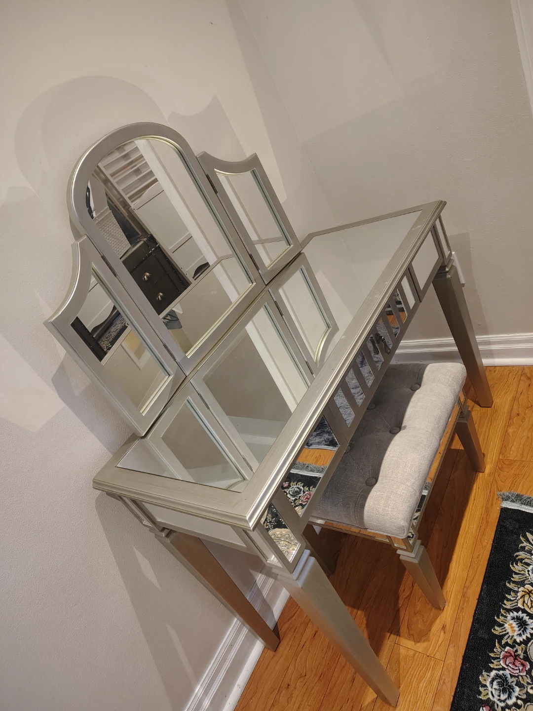 Mirrored Vanity Table with Tri-Fold Mirror and Stool - photo 3
