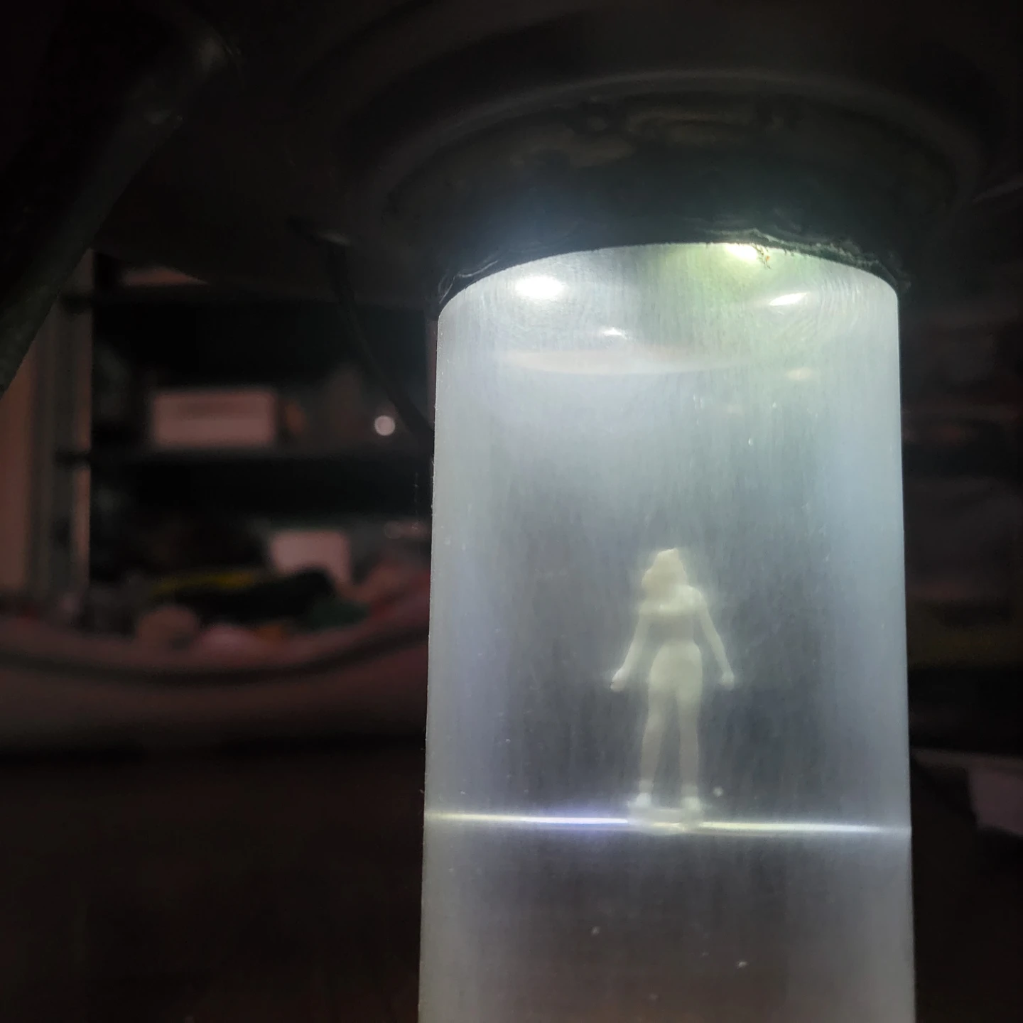 Silver Flying Saucer UFO Display Item with Figure - photo 4