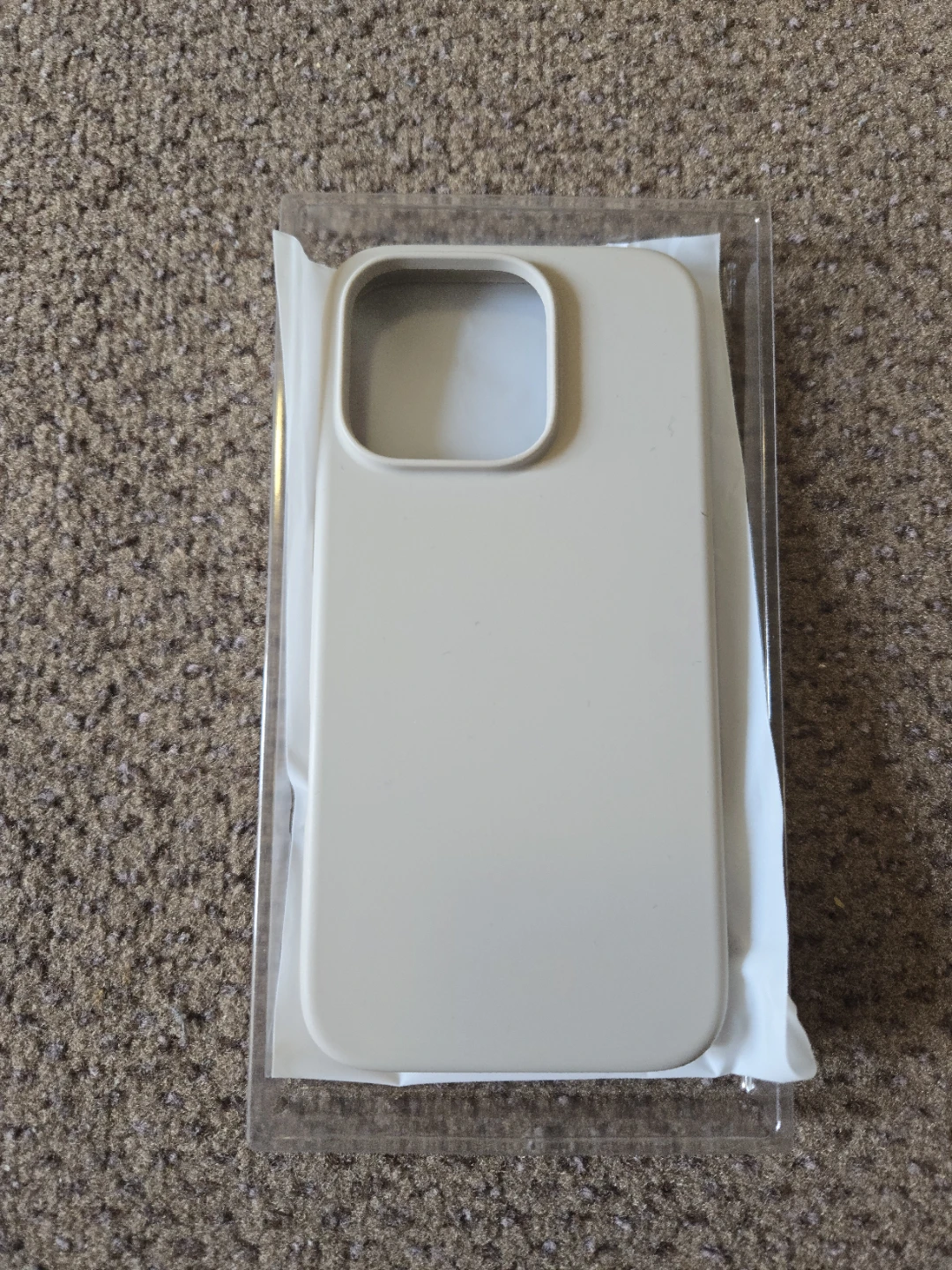 ORNARTO Silicone Case for Iphone 16 Pro.
