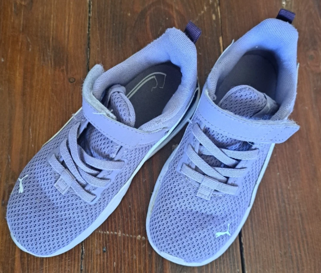 Kids Shoes & Soccer Cleats (Toddler sizes 9 & 10)
