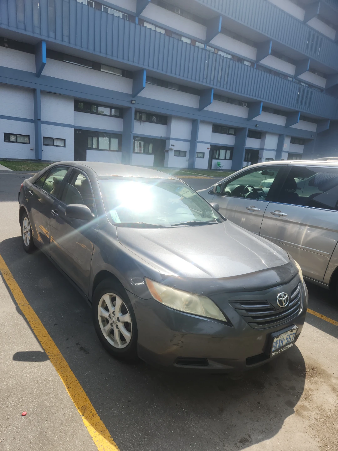 2009 Toyota Camry LE Sedan - photo 2