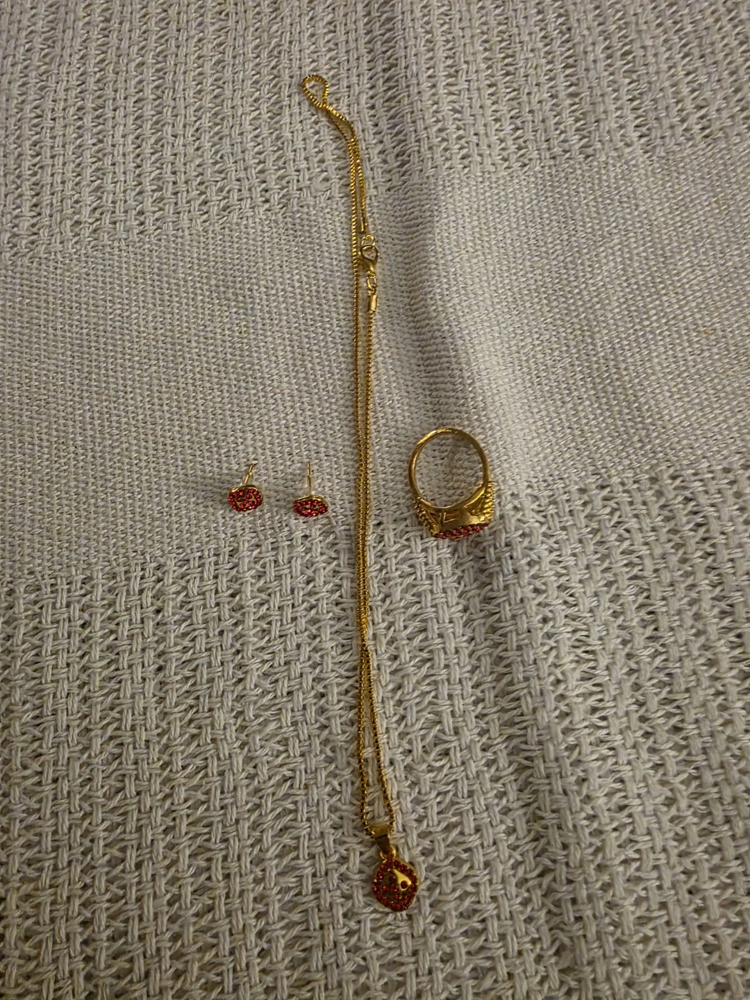 Jewellery Set with Necklace, Ring, and Earrings - photo 2