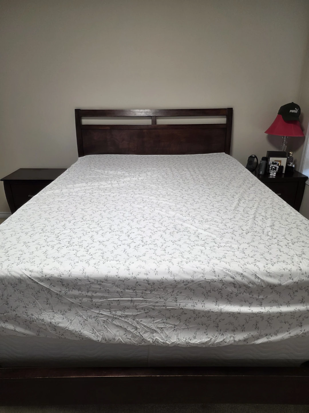 Dark Wood Bedroom Set - Bed Frame, Dresser, Nightstands & Mirror - photo 5