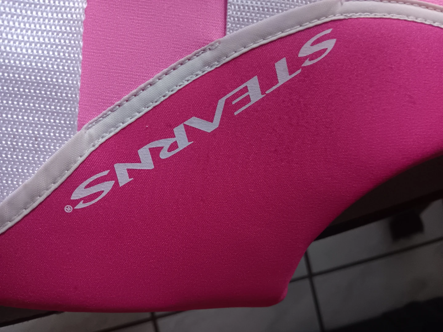 Stearns Youth Type III PFD Flotation Aid Vest Pink - photo 2