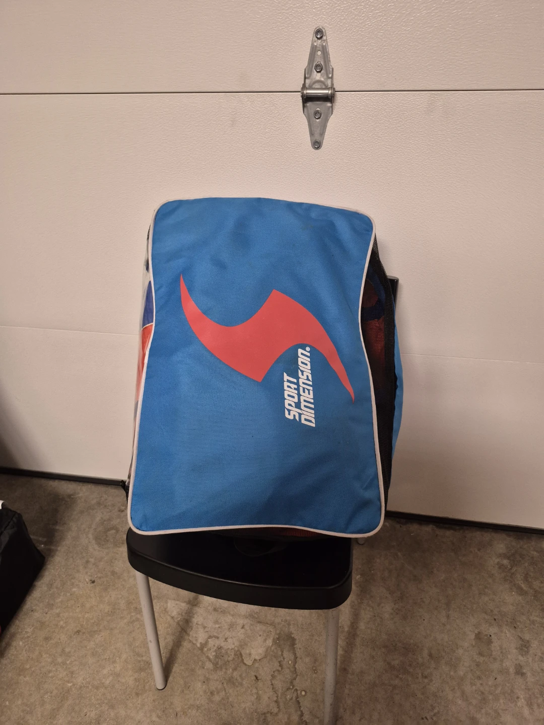 4 Sport Dimension Life Jackets and Bag - photo 2