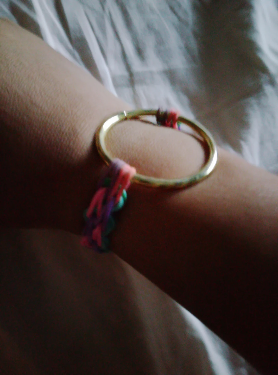 Rainbow Loom Bracelet with gold ring - photo 2