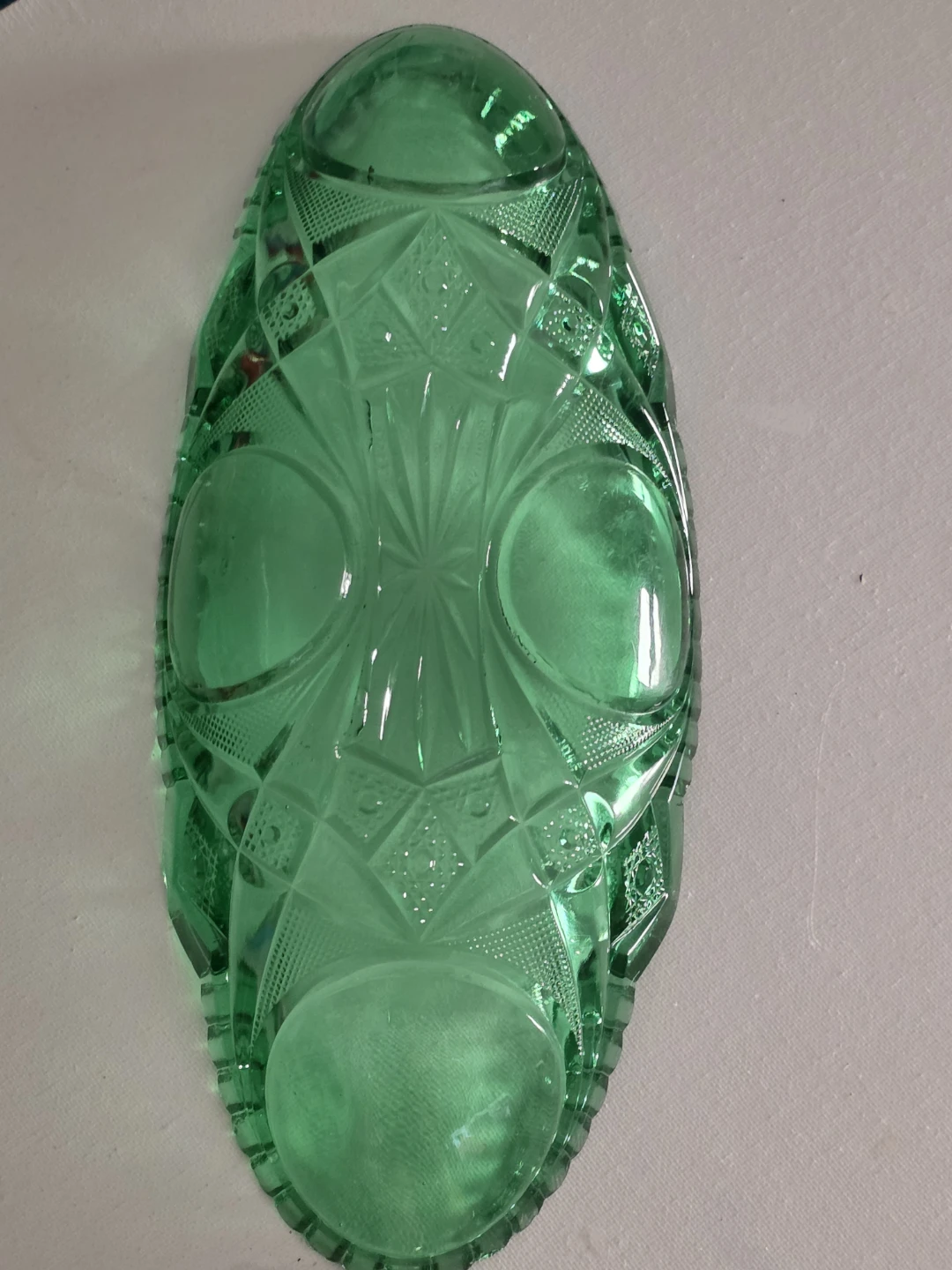 Vintage Green Glass uranium Relish Dish - photo 2