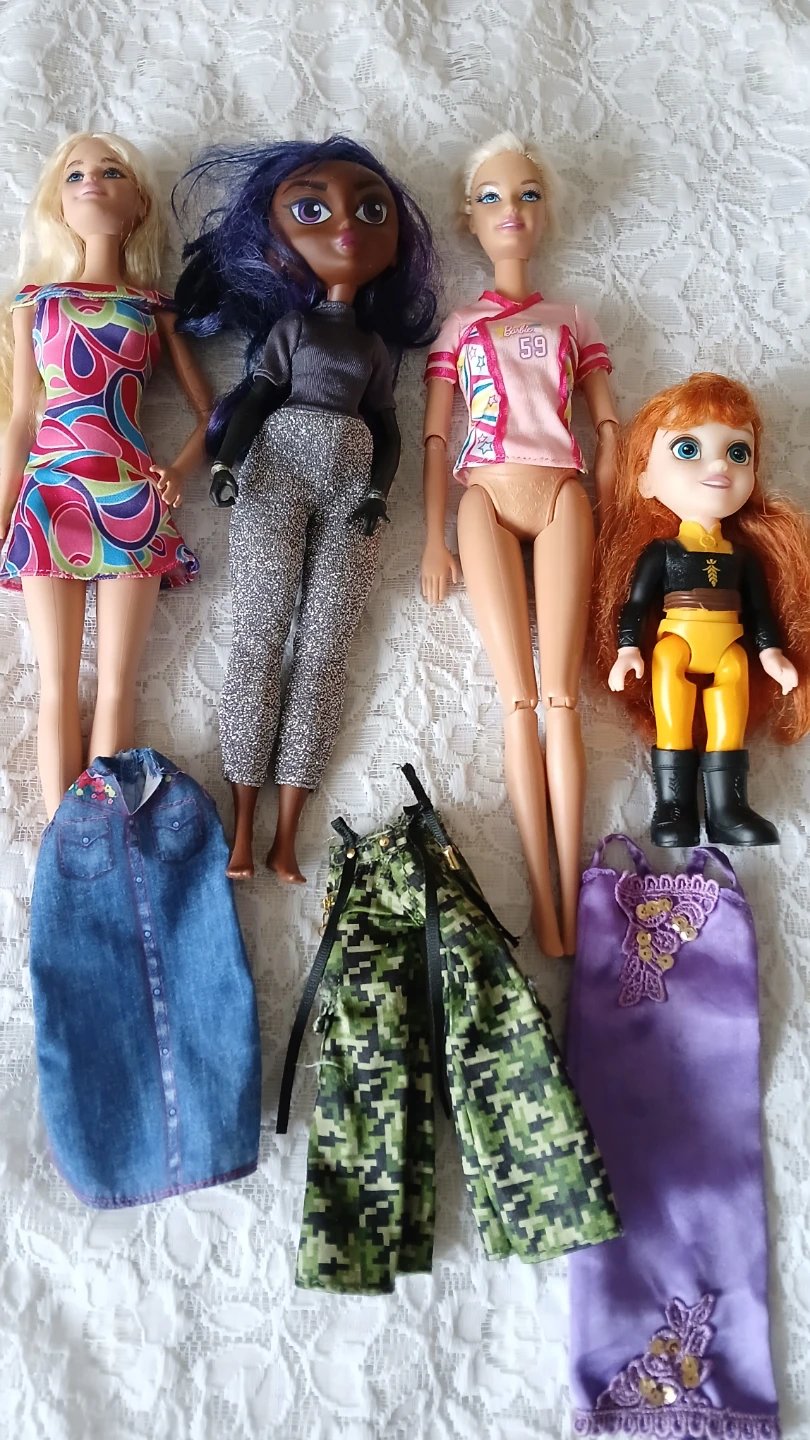 Collection of 4 dolls for $5.00 - photo 2
