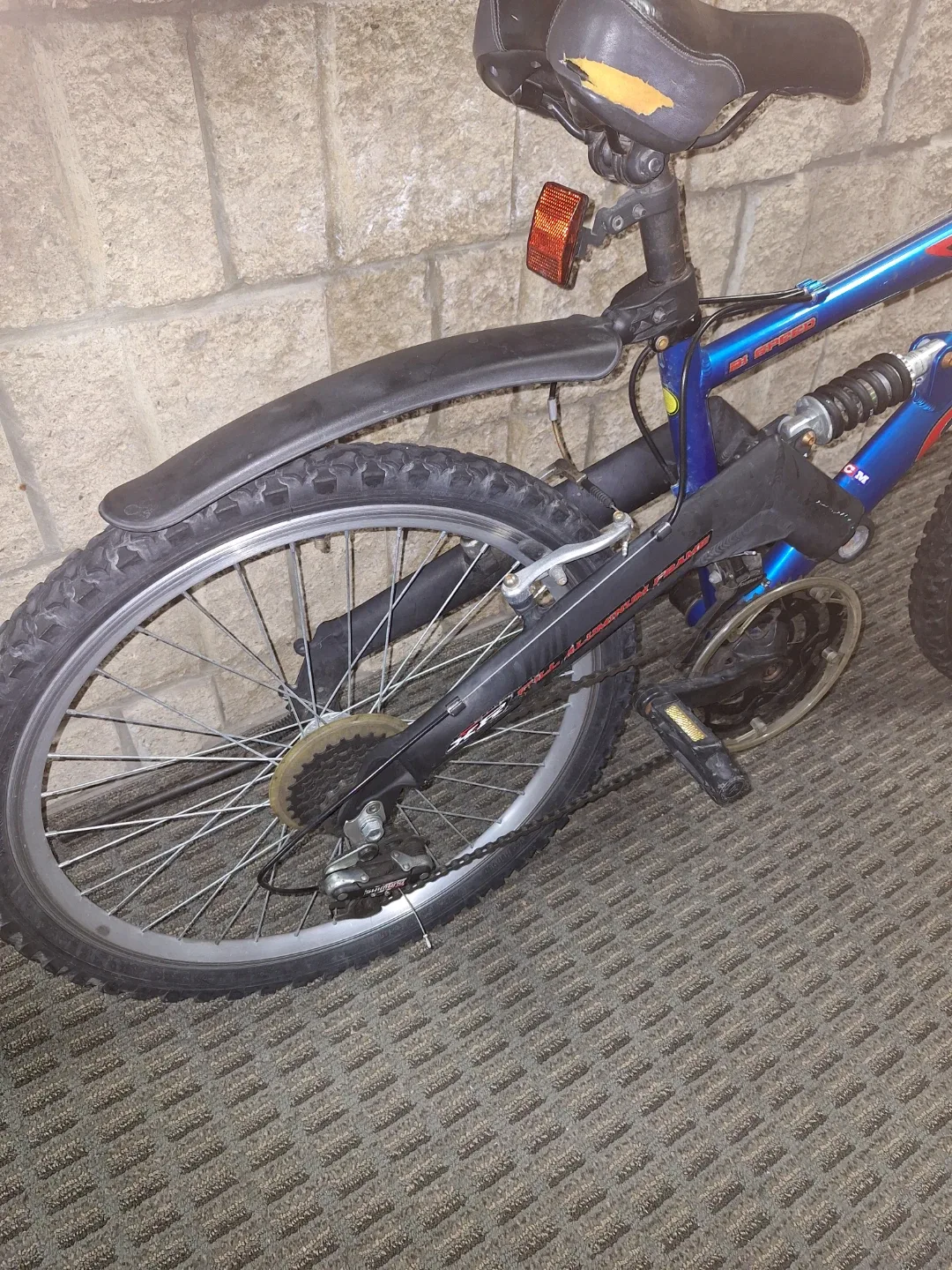 24" 21-Speed Bike - photo 3