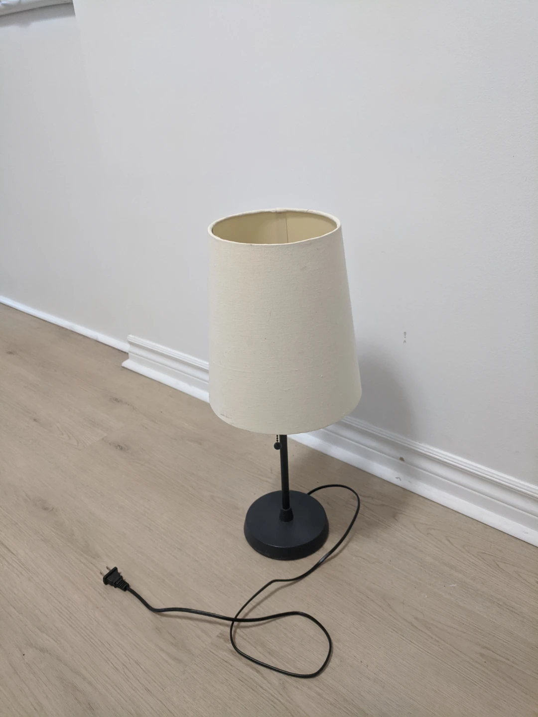 Table Lamp with Cream Shade - photo 2