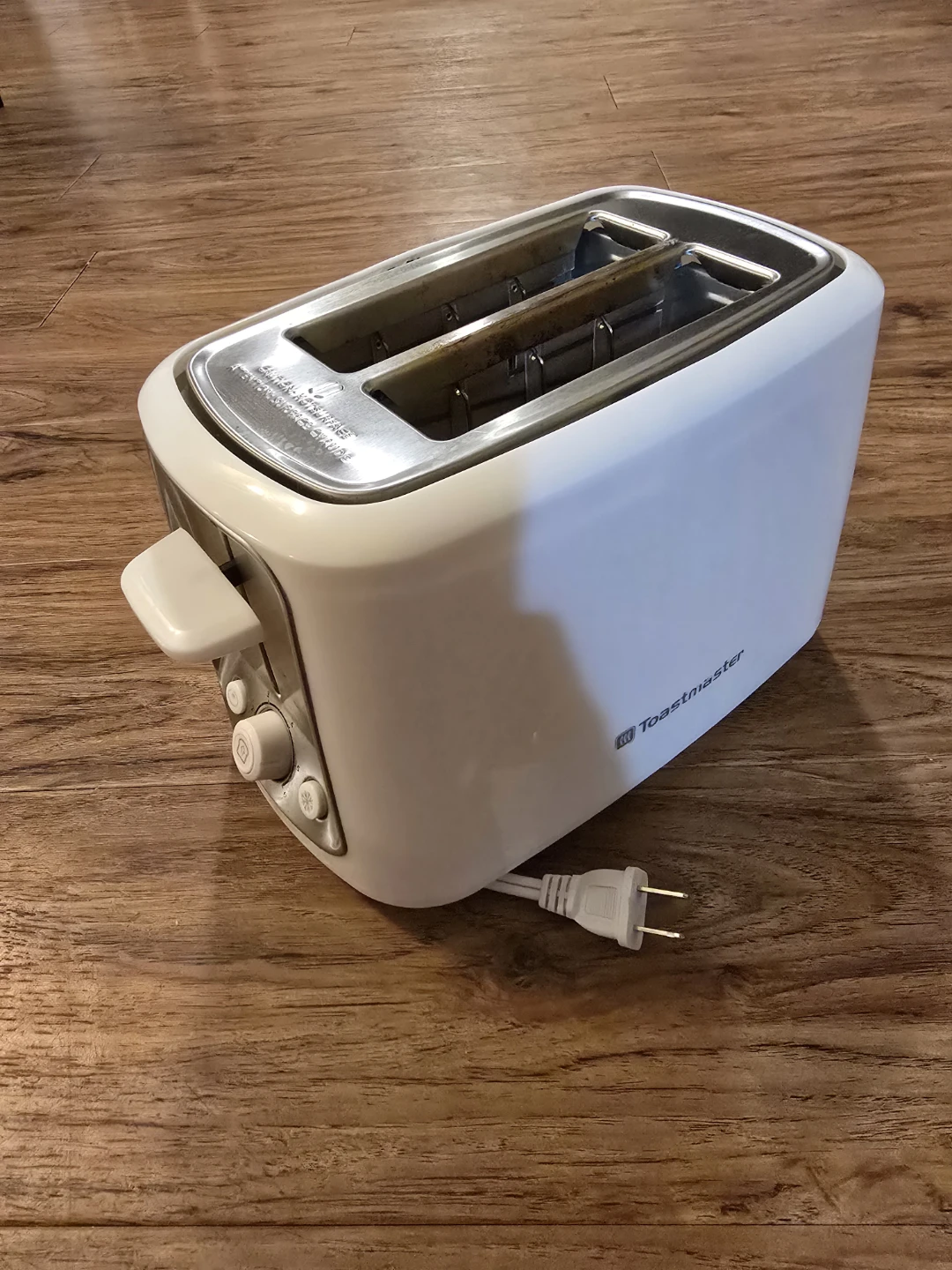 White Toastmaster 2-Slice Toaster
