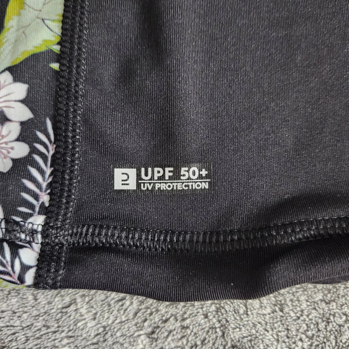 #L DECATHLON SHORT SLEEVE RASH GUARD. - photo 5