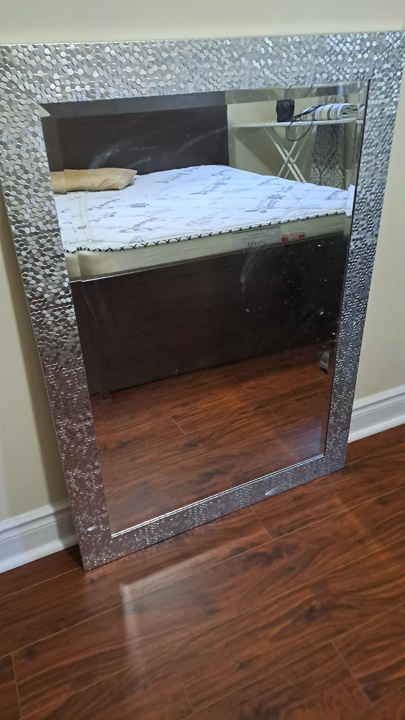 Decorative Wall Mirror 41 inches x 30 inches - photo 2