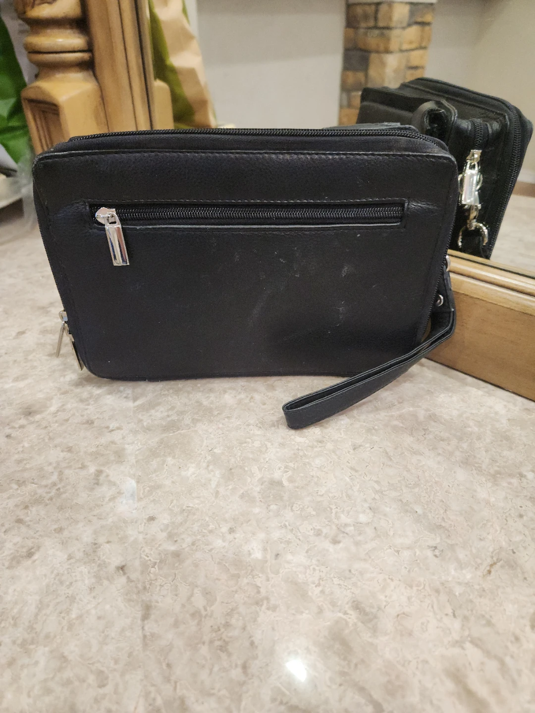 Black leather wristlet wallet - photo 2