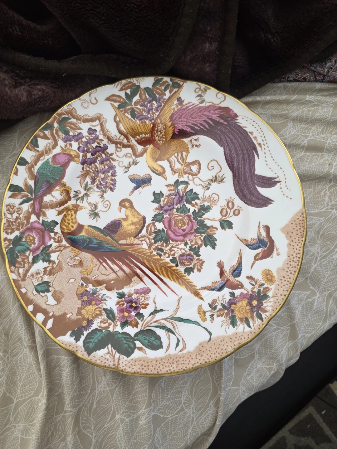Royal Crown Derby Olde Avesbury Dinner Plate