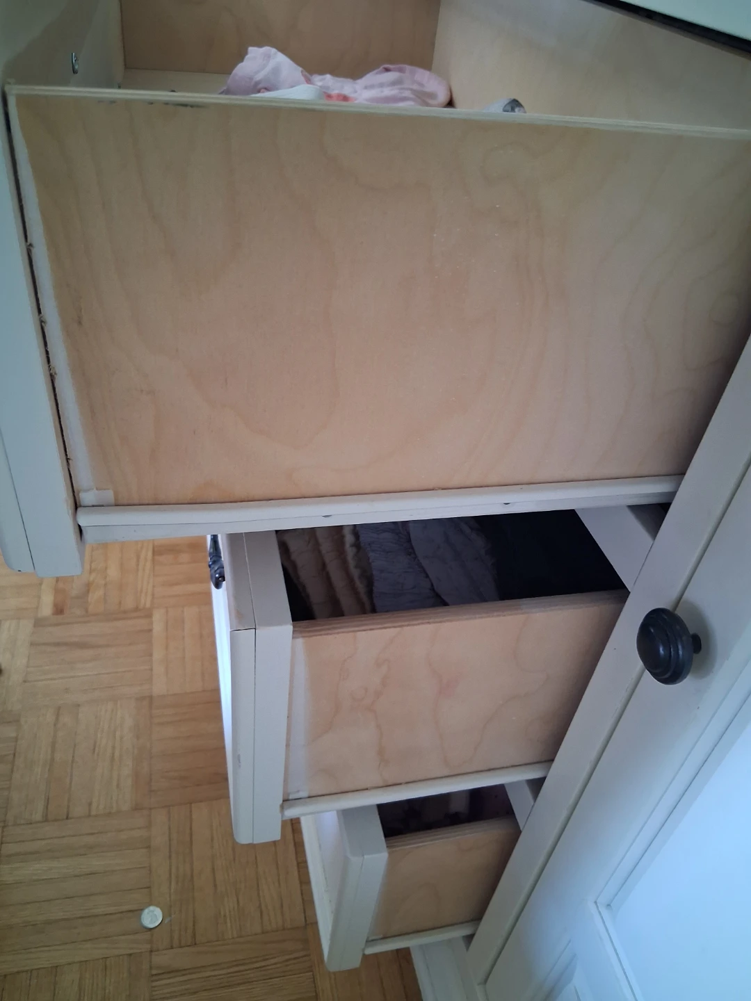 Wood Dresser with Cabinet and Hutch - photo 4