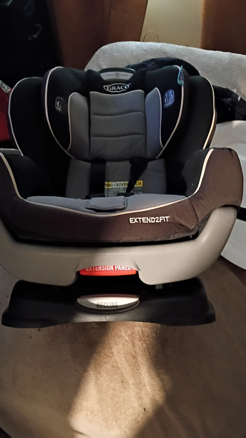 Graco Extend2Fit Convertible Car Seat