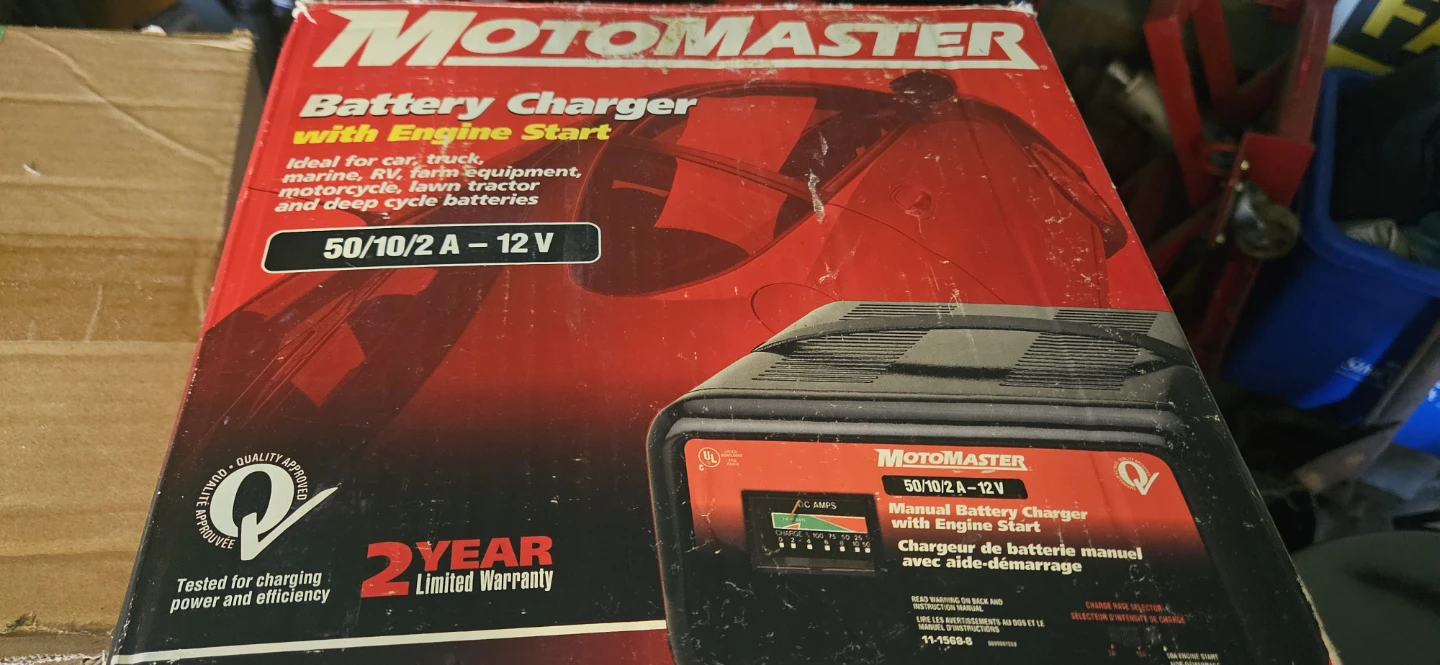 Motomaster Manual Battery Charger