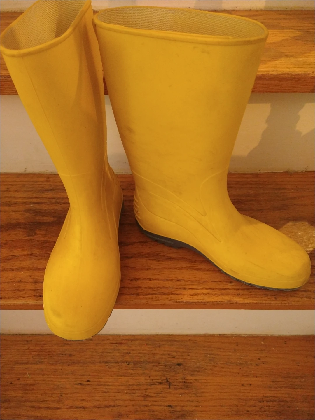 Yellow Rubber Boots (size 7)