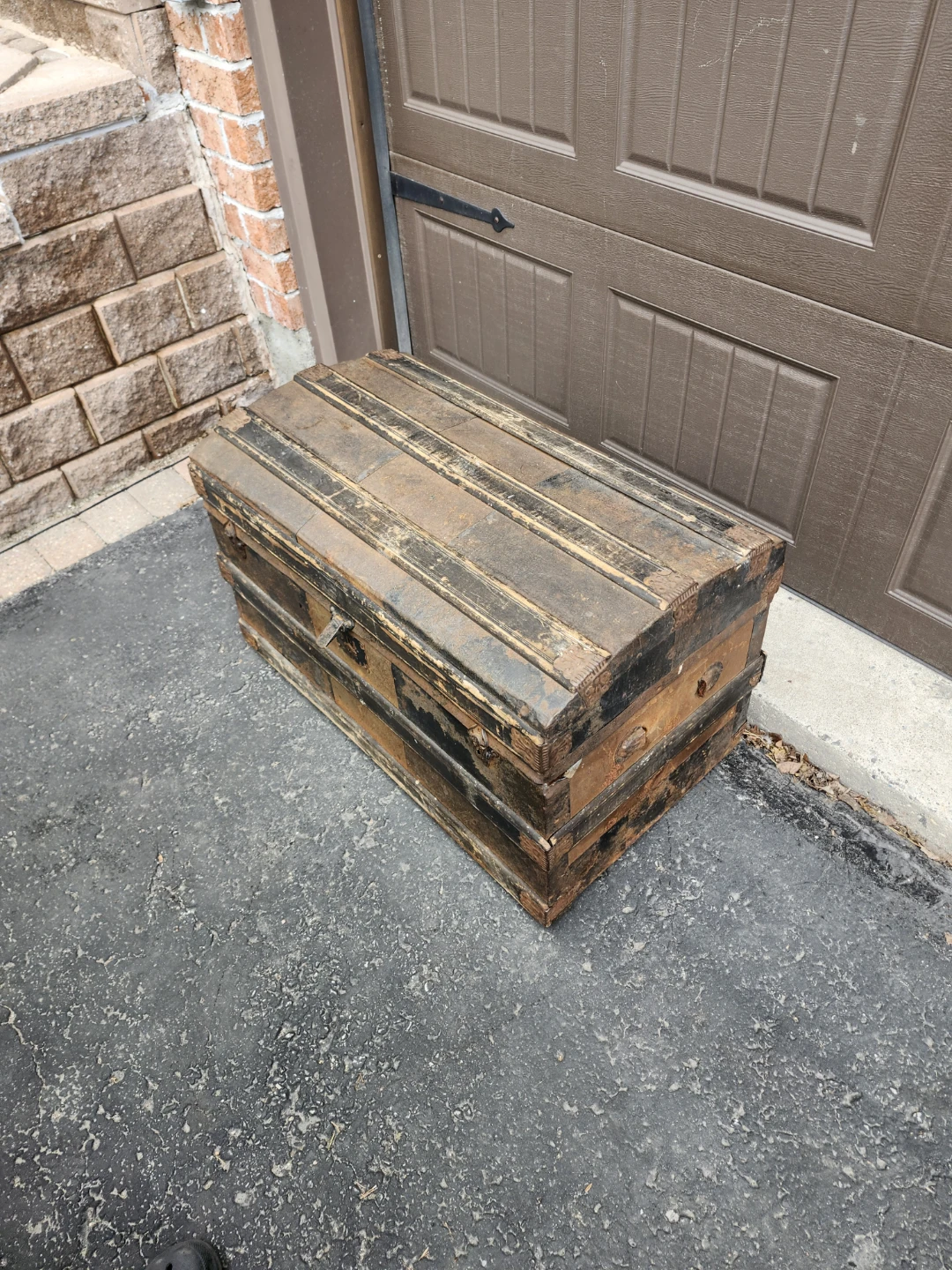 Vintage Steamer Trunk - photo 3