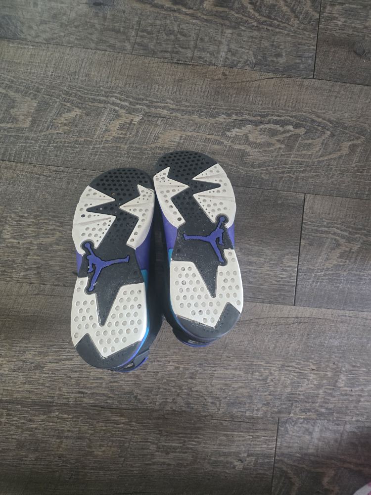 Air Jordan VI Retro Sneakers - photo 3