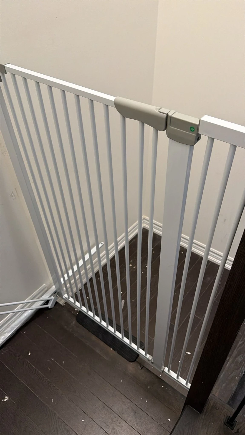 White Pet Gate 55" Tall, 30-44" Wide - photo 2