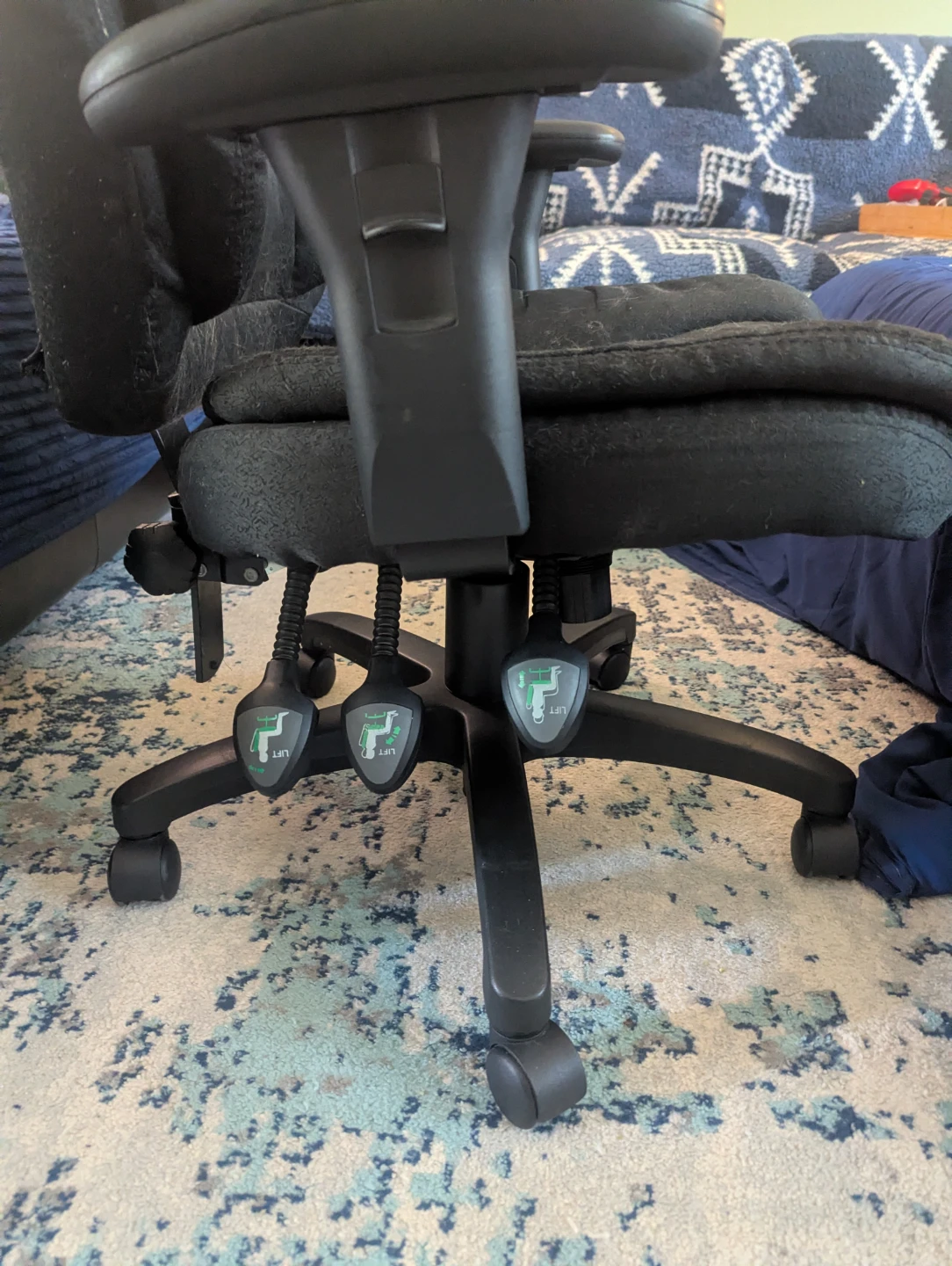 Black Office Chair - photo 3