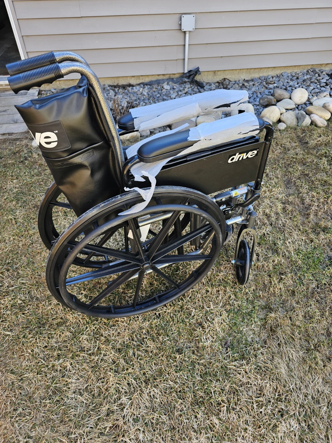 Drive Medical foldable Wheelchair - photo 3