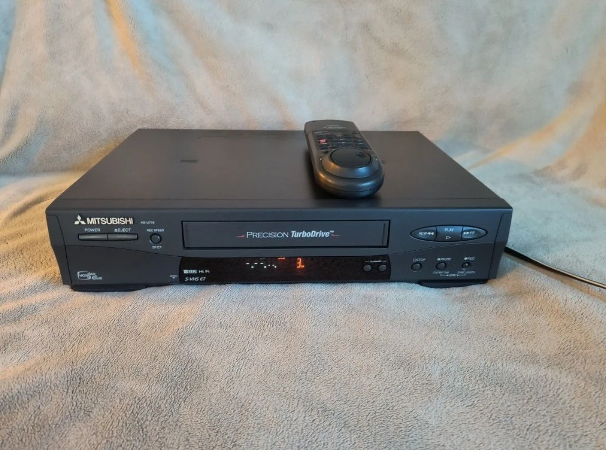 Mitsubishi HS-U778 S-VHS VCR