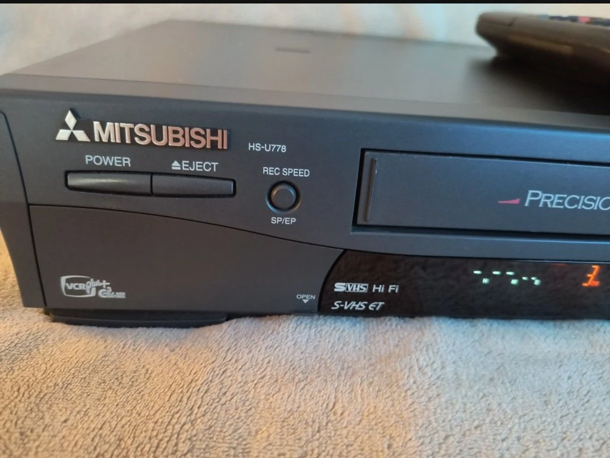 Mitsubishi HS-U778 S-VHS VCR - photo 2