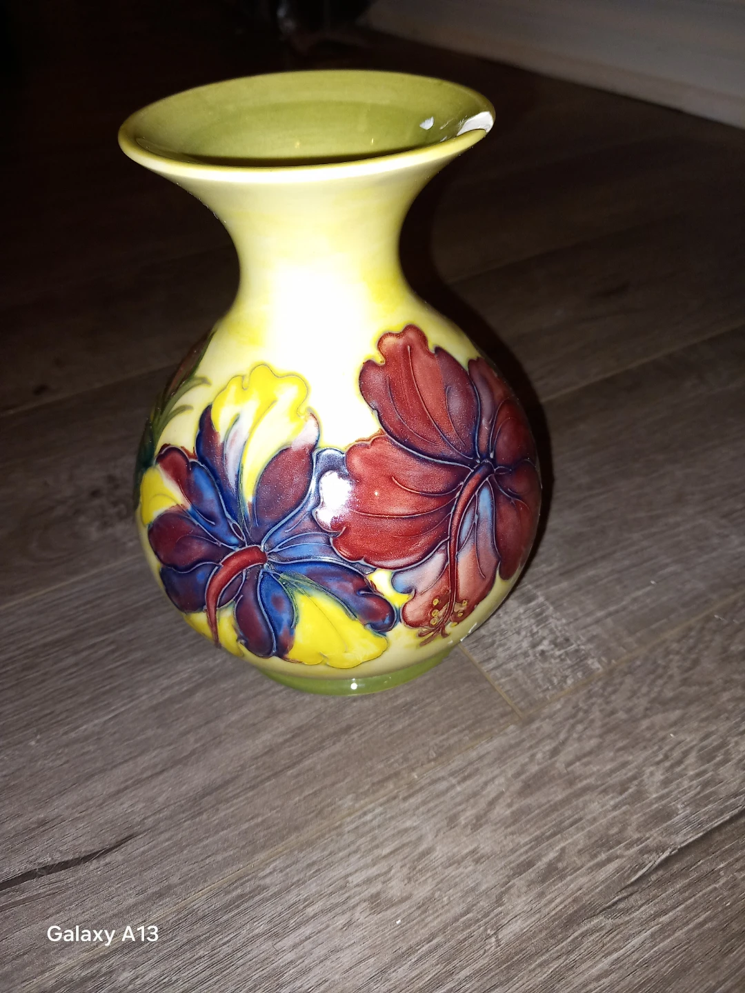 MOORCROFT Pottery HIBISCUS Vase - photo 2