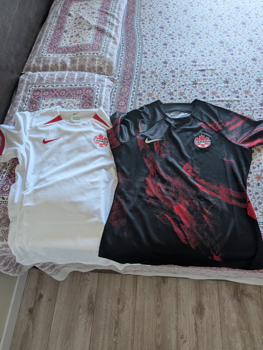 Nike Canada Soccer Jerseys Away and home jerseys