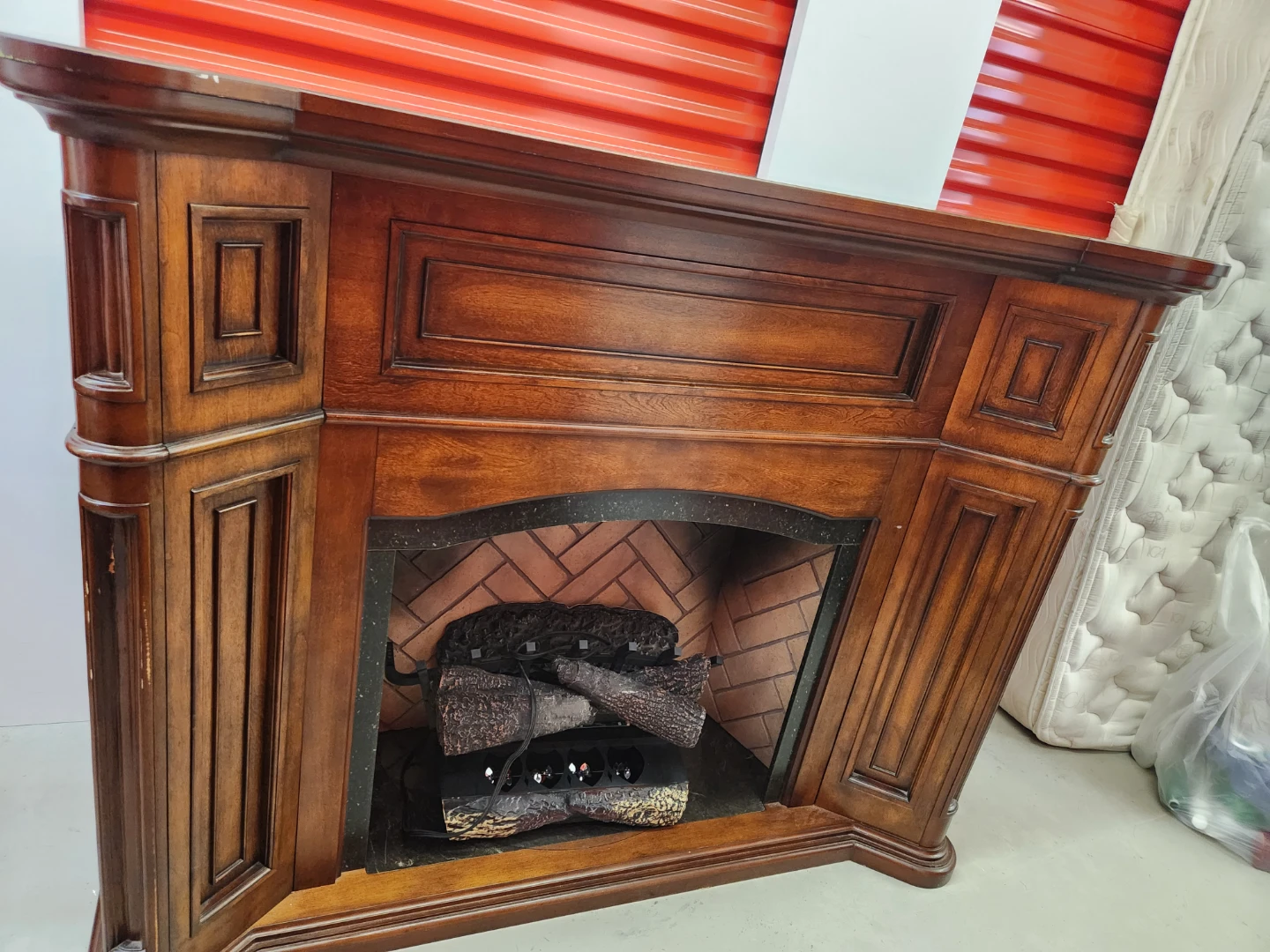 Electric fireplace