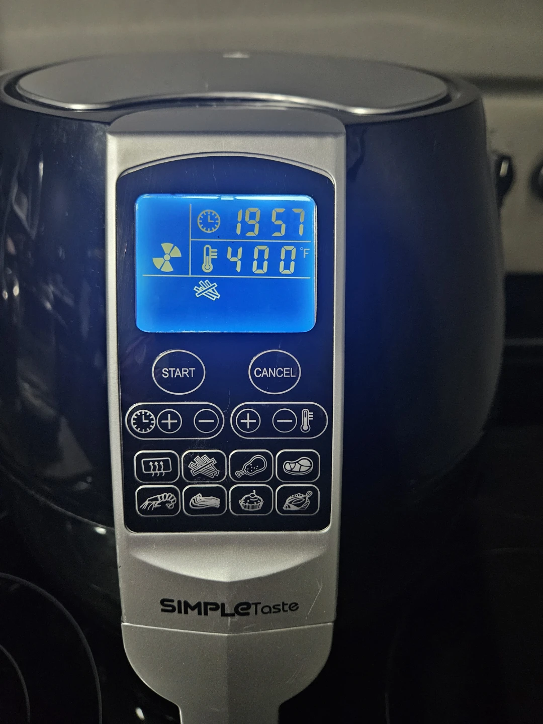 Air Fryer - Like New, barely used - photo 2