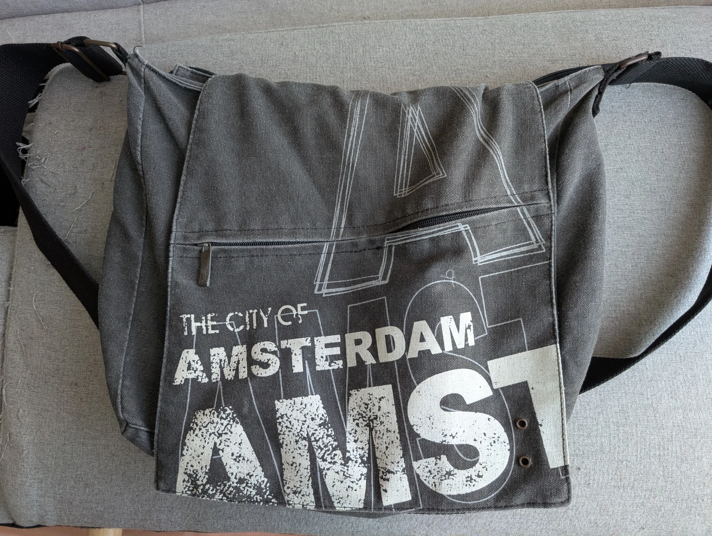 Amsterdam crossbody backpack