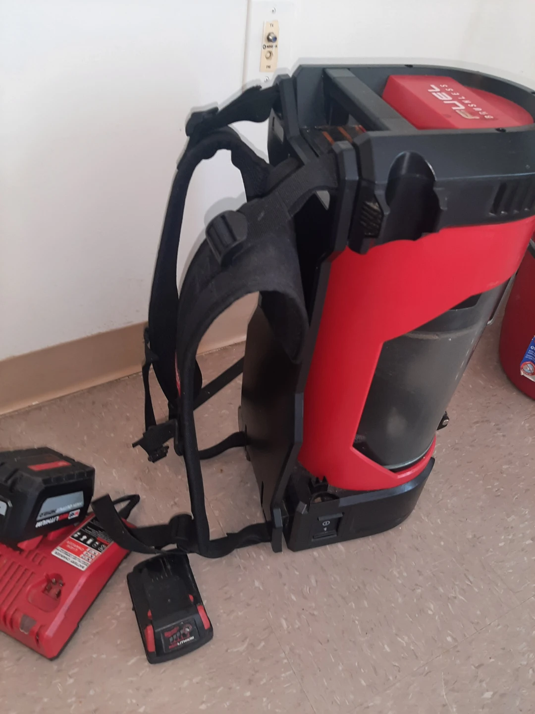 Milwaukee M18 FUEL Backpack Vacuum Kit