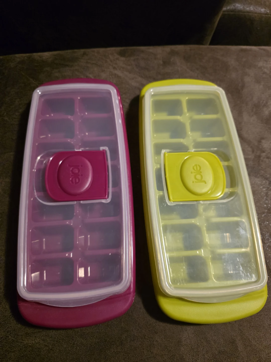 Ice Cube Trays with Lids (2 Pack)
