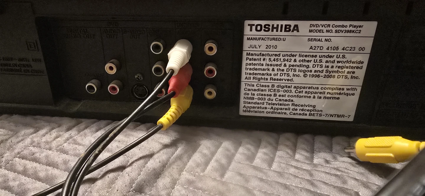 Toshiba SDV398KC2 DVD/VCR Combo Player - photo 2