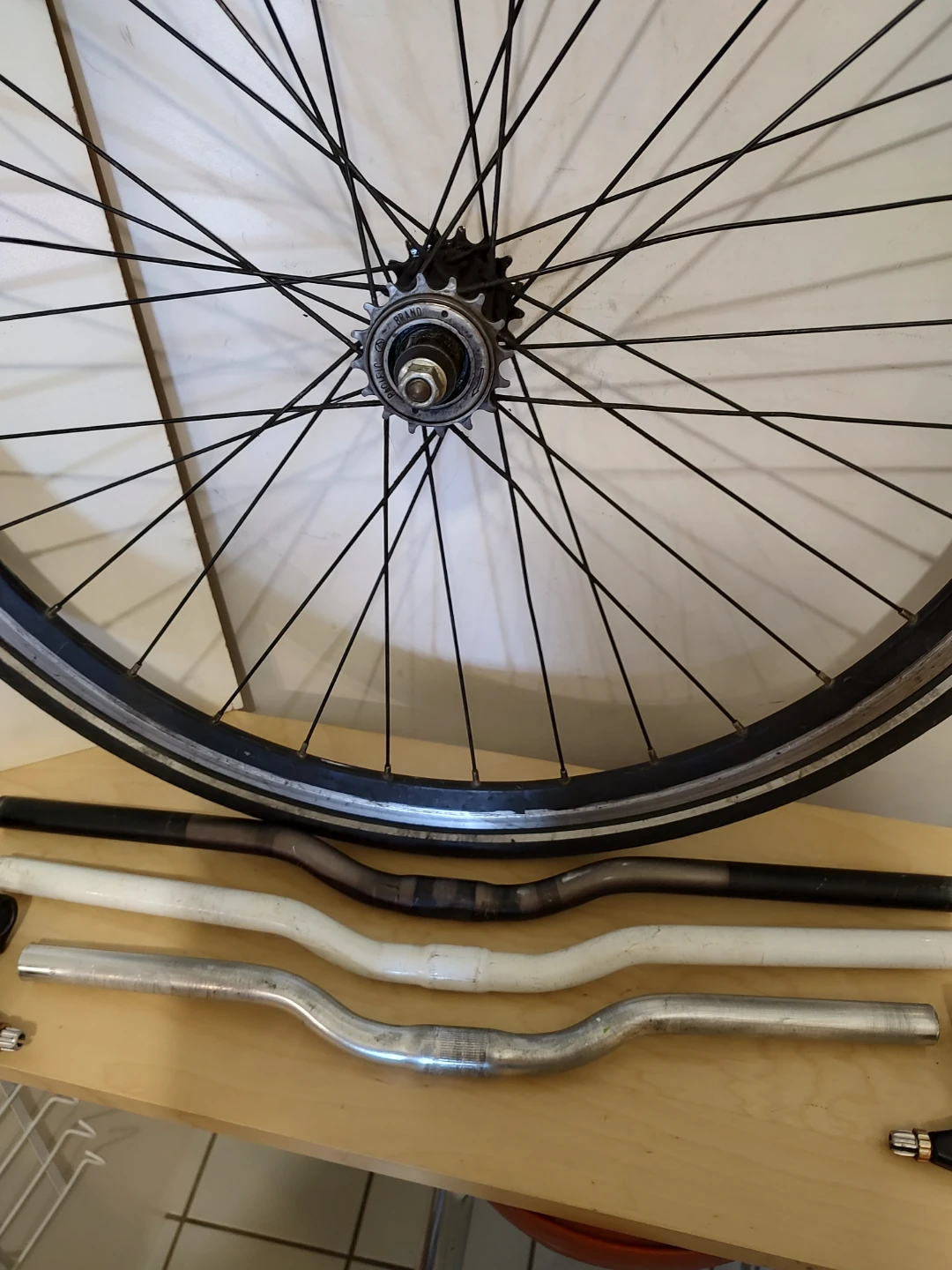 Flip/flop 700C wheel with Michelin tire and free bonus, downtown - photo 2