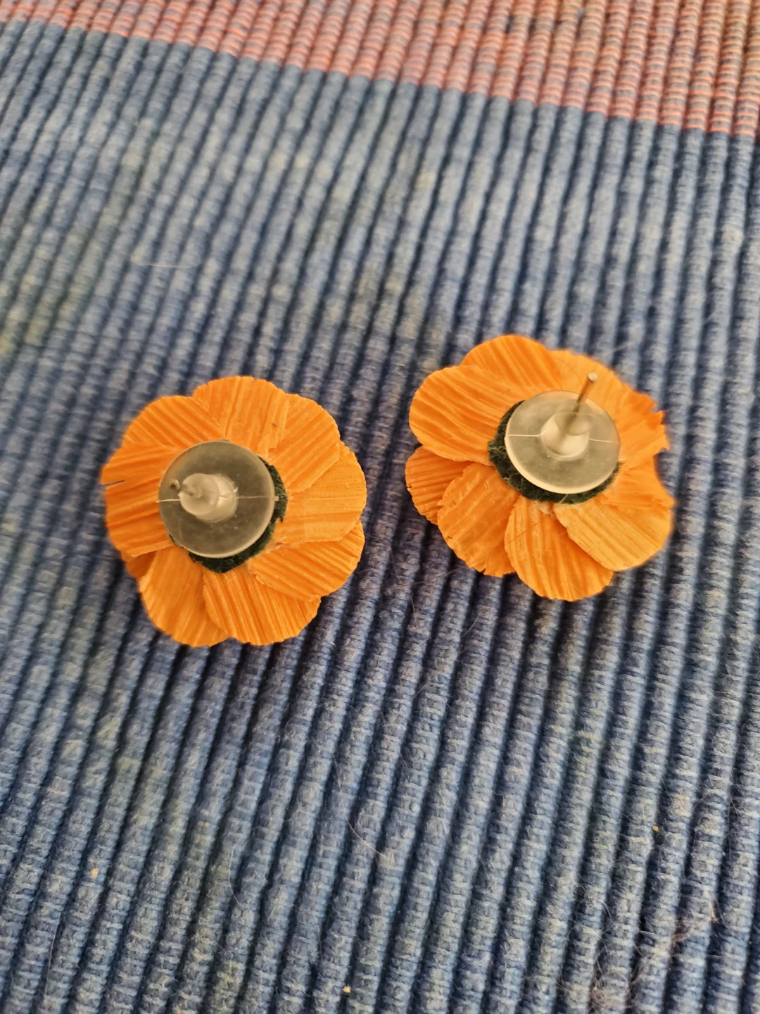 Orange Floral Stud Earrings - photo 3
