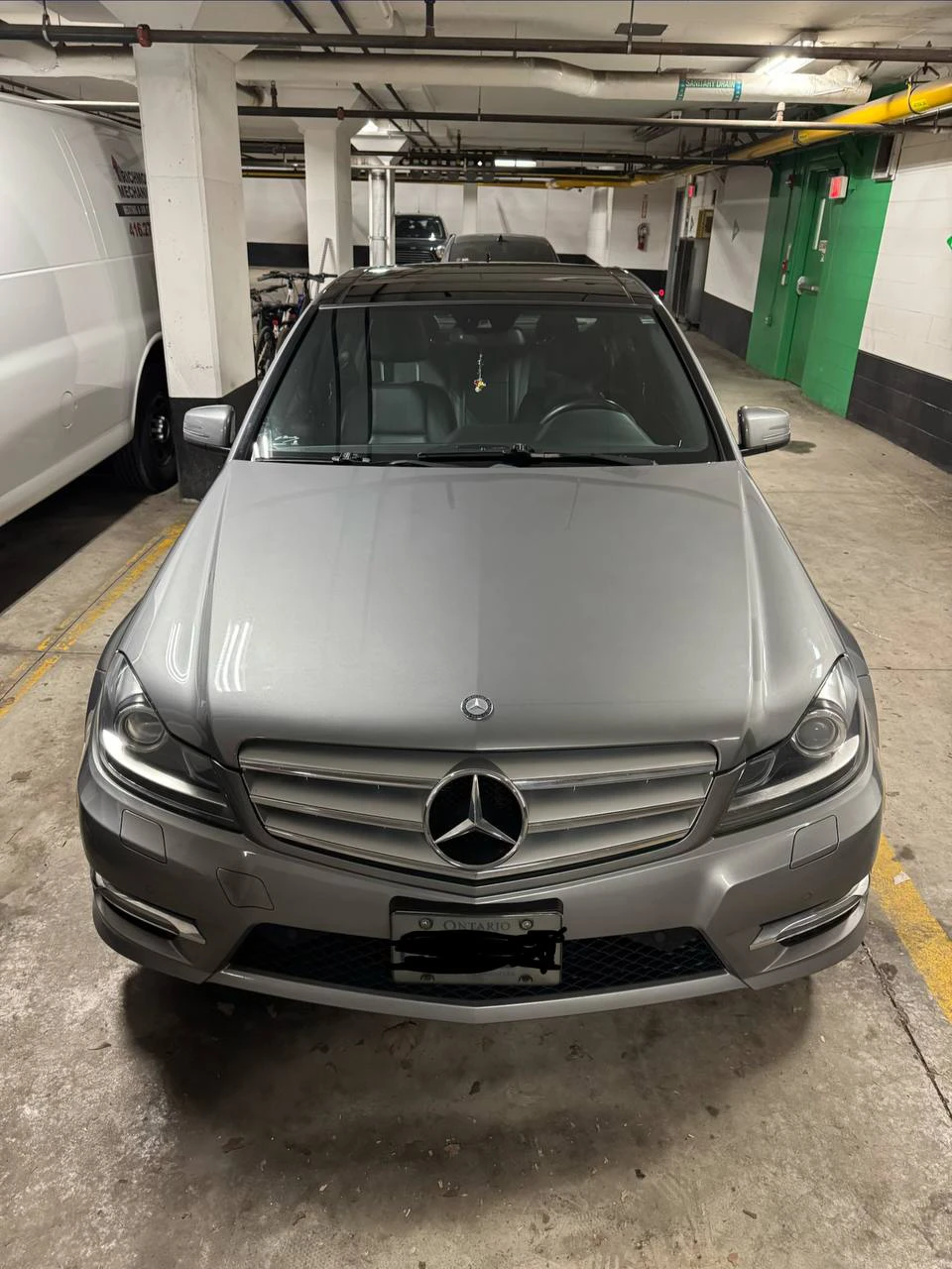 Mercedes-Benz C300 4MATIC Sedan