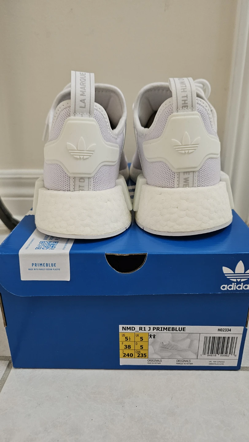 Adidas NMD_R1 J PRIMEBLUE (US 5.5 men) - BRAND NEW NEVER WORN - photo 2
