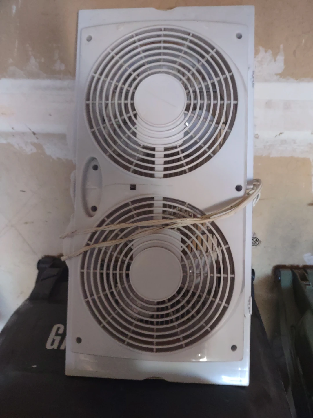 White Double Window Fan