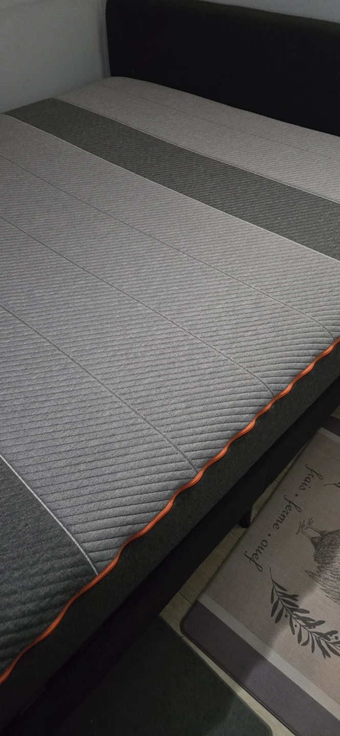Grey striped mattress - photo 2