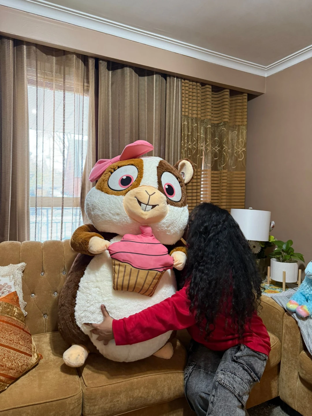 Giant Hamster Plush Toy with Cupcake - photo 4