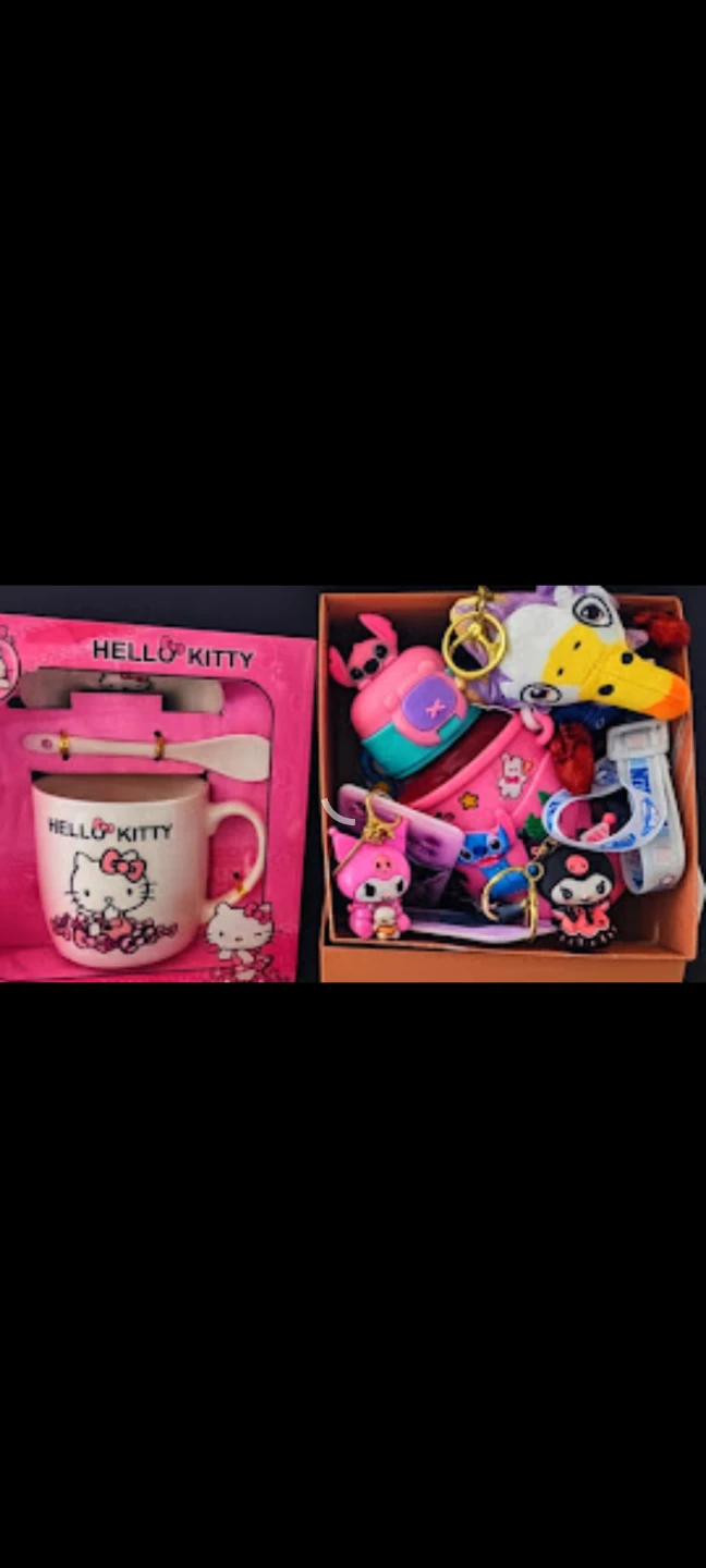 Hello Kitty Mug and Keychain Set