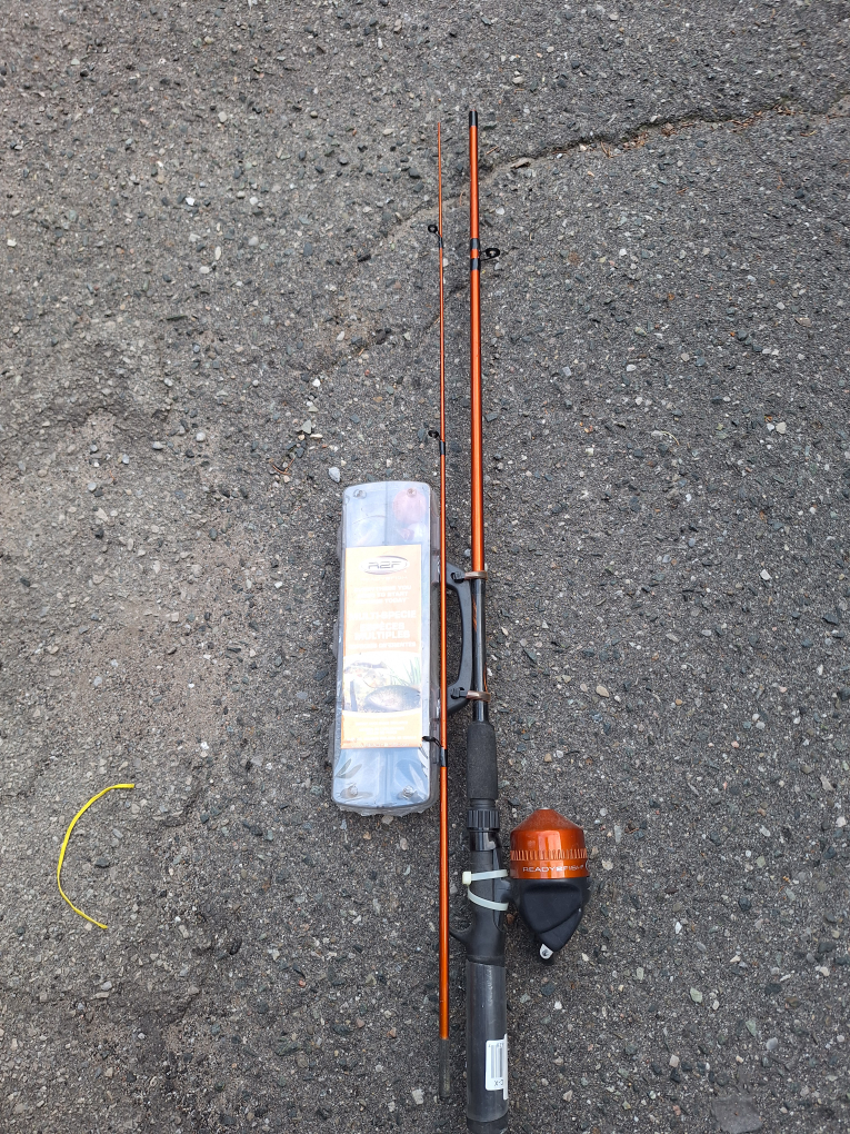 Ready2Fish Multi-Species Fishing Kit - photo 3