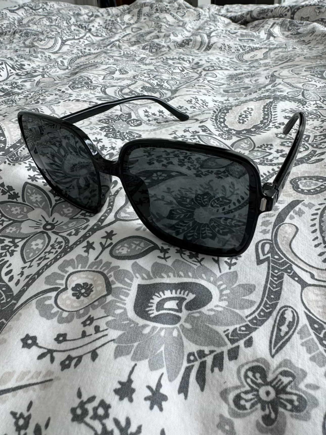 Black Square Frame Sunglasses - photo 2