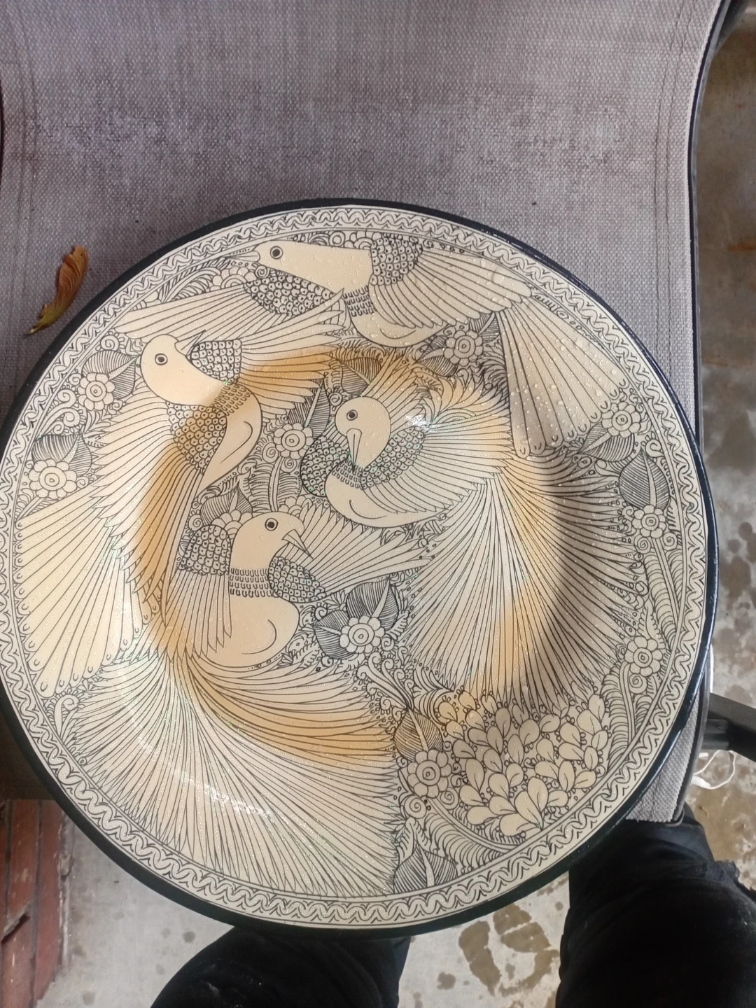 Decorative Plate with Bird Design