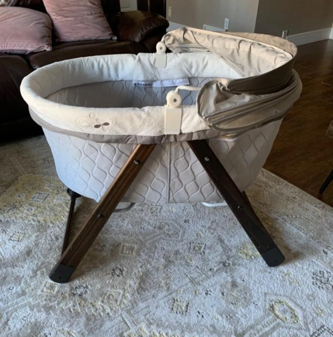 Grey Chevron Bassinet with Canopy - photo 3